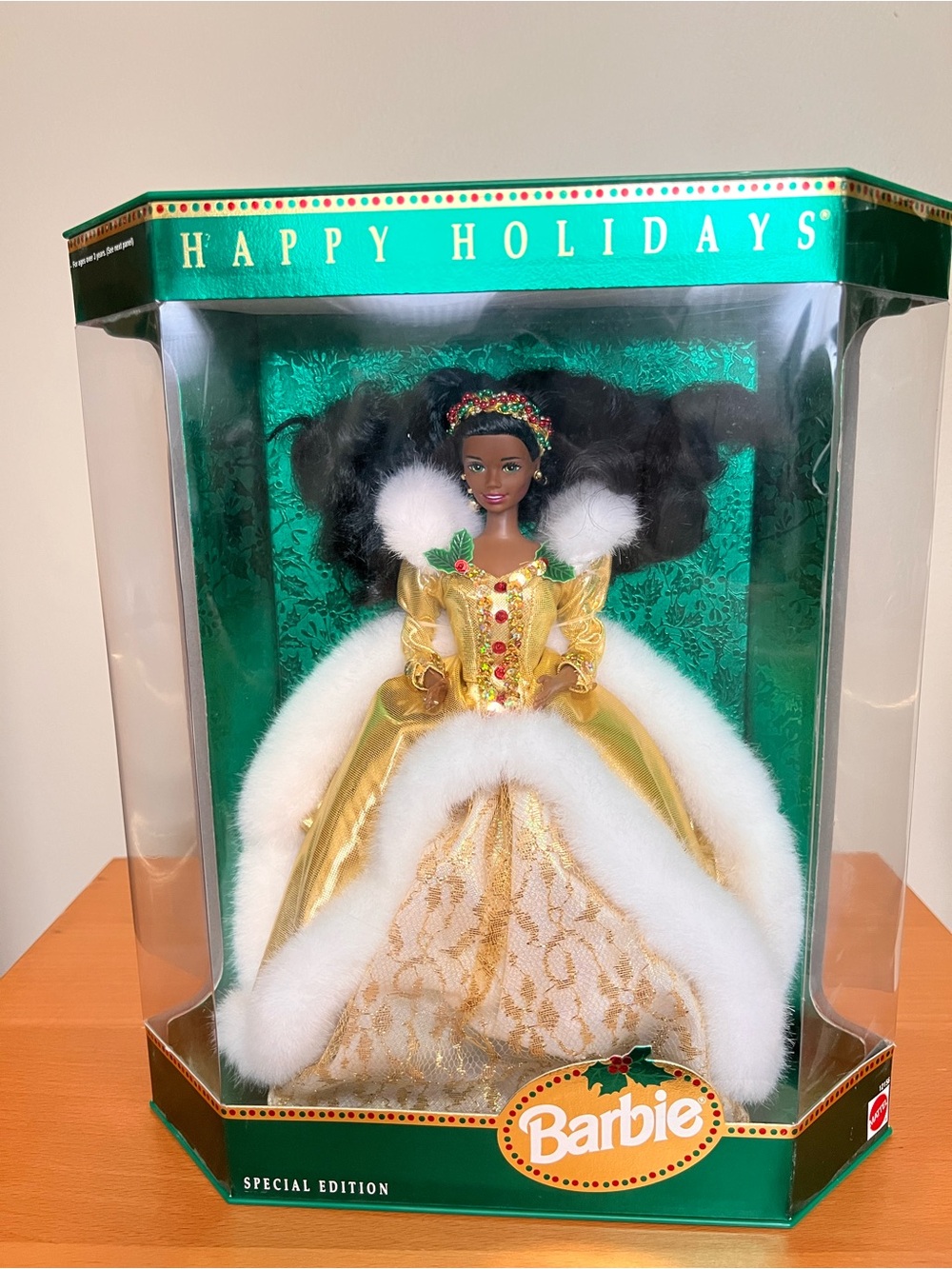 1994 Happy Holiday Barbie Mattel new in box
